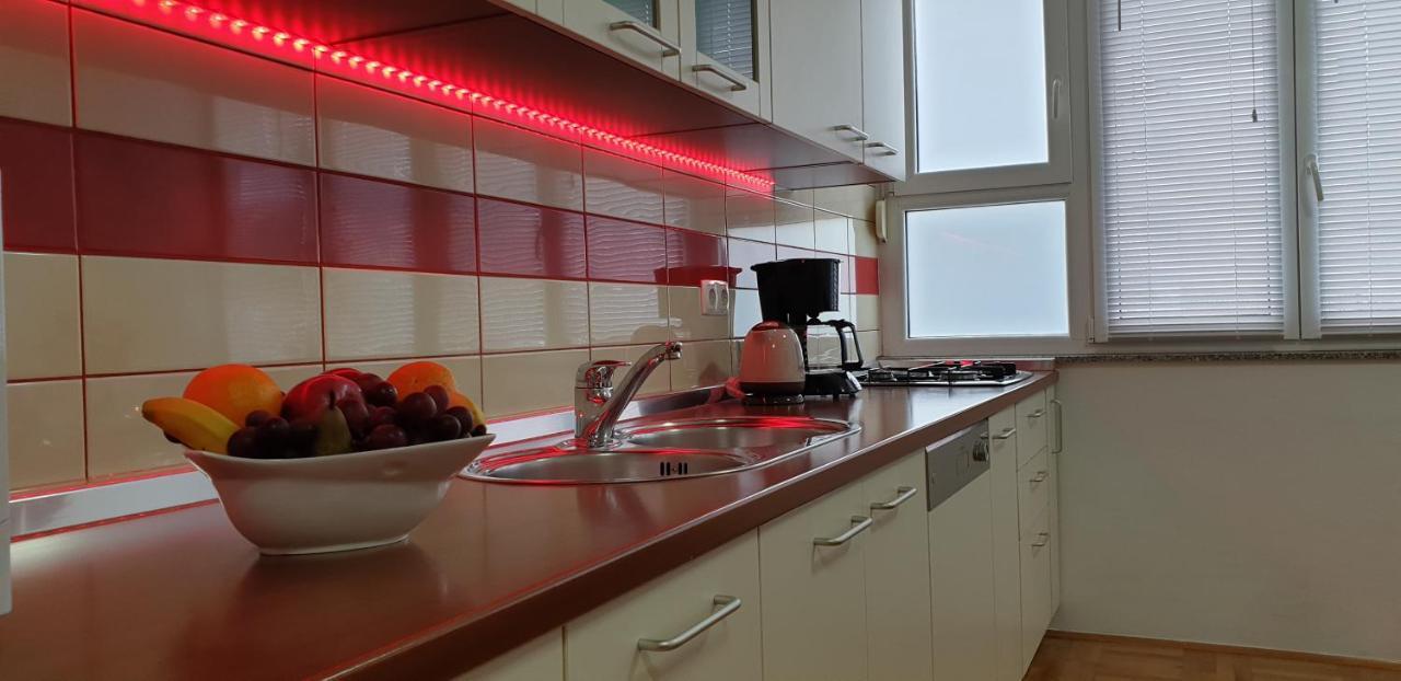Apartment Sunny Smile ซาดาร์ ภายนอก รูปภาพ