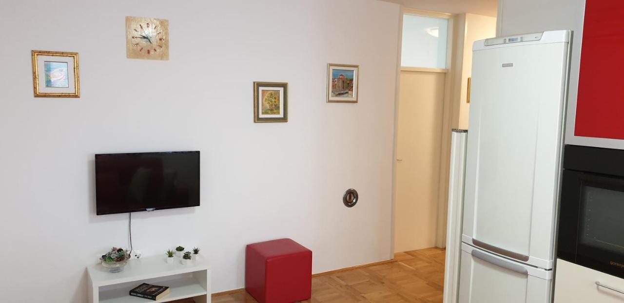 Apartment Sunny Smile ซาดาร์ ภายนอก รูปภาพ