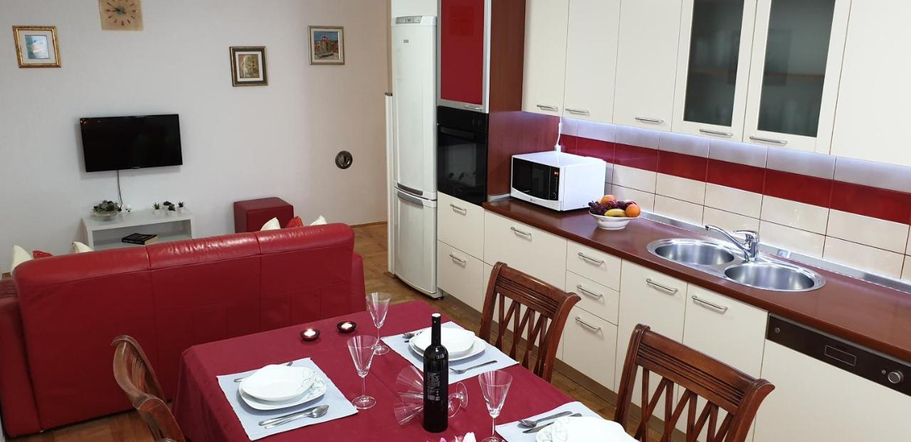 Apartment Sunny Smile ซาดาร์ ภายนอก รูปภาพ